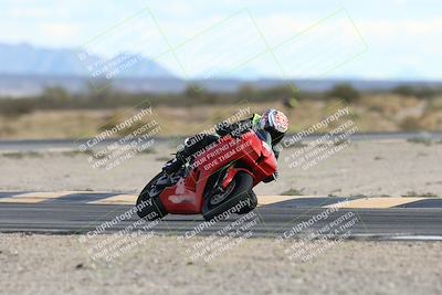 media/Nov-16-2025-Race Pace (Sun) [[8c5fa54630]]/Non Verified Riders (1st 20 Minutes)/5-Turn 15 (110pm)/